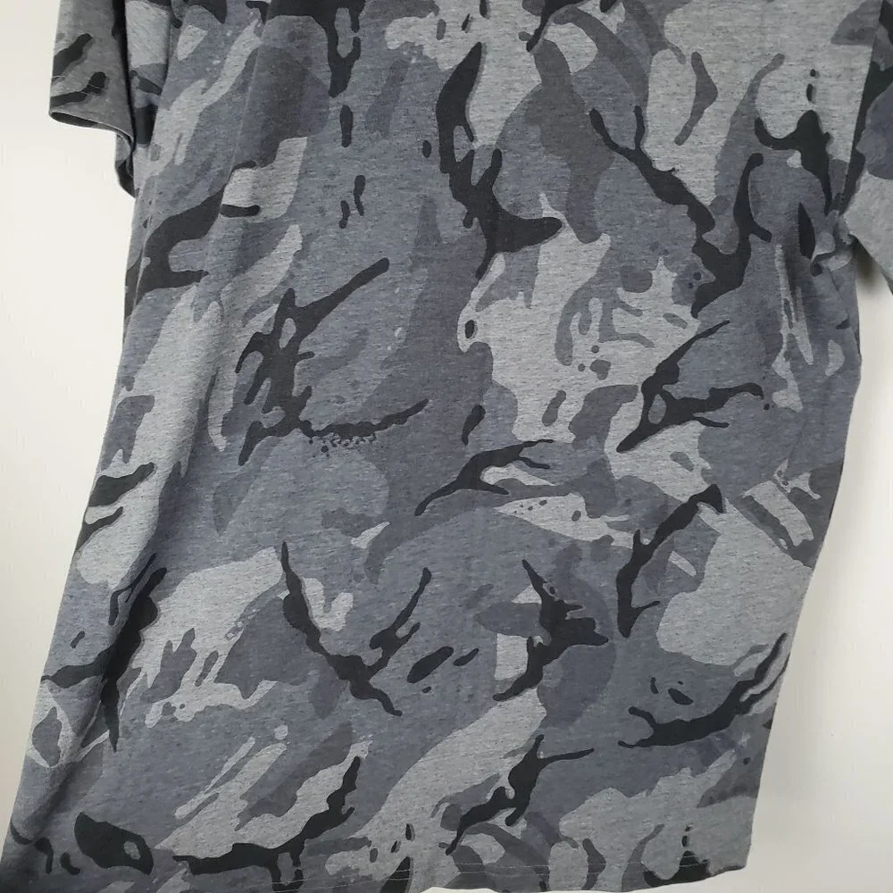 Adidas T-shirt Boys Large 14-16 Gray Camo Cotton Blend Short Sleeves‎